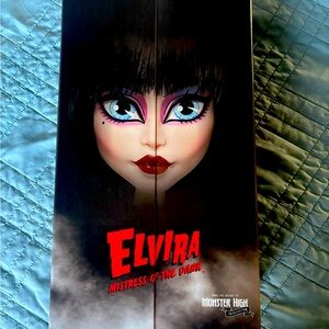 Monster High Skullectors Elvira